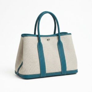 Noir Canvas 28